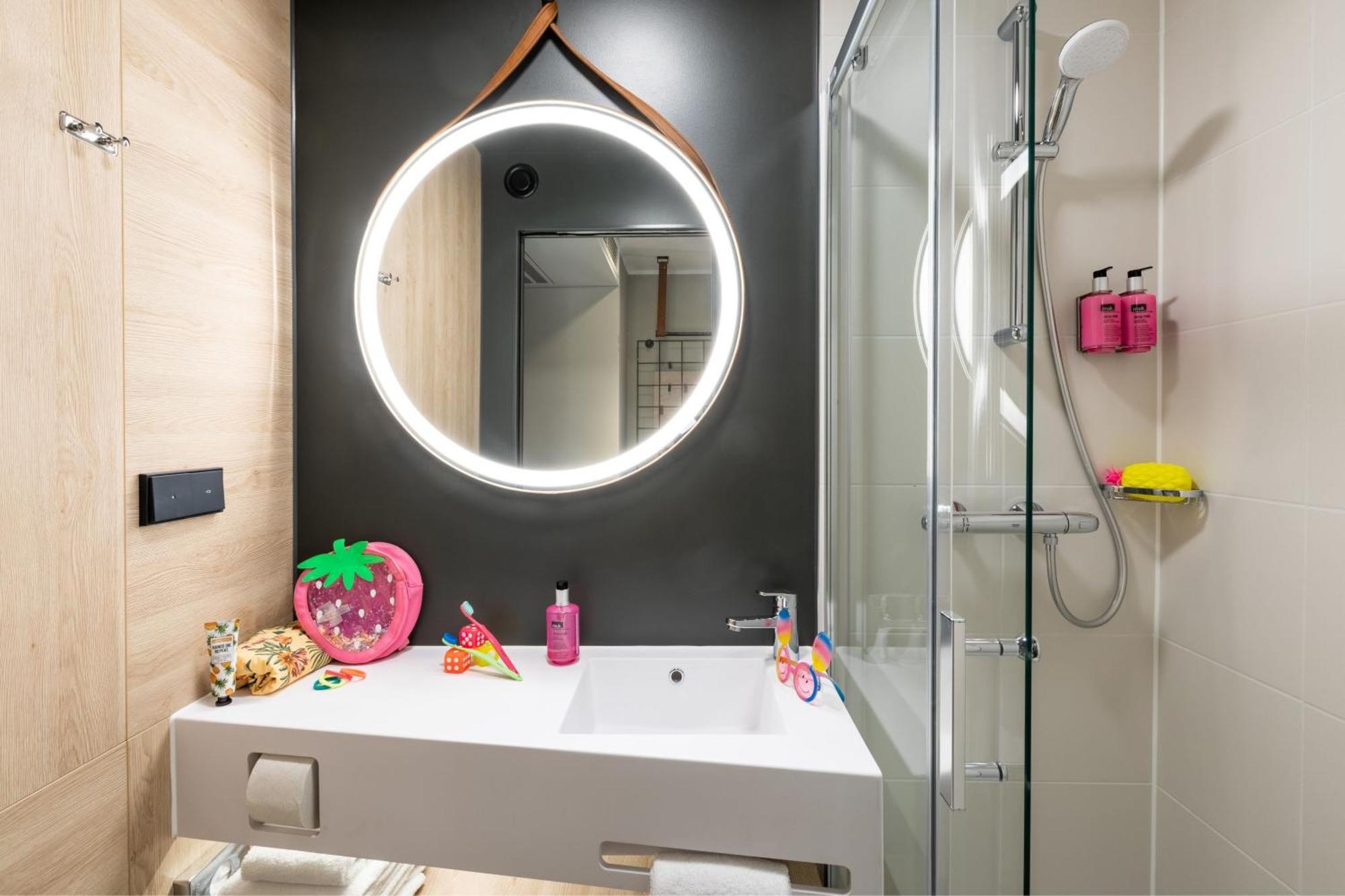 Moxy Dortmund City Экстерьер фото