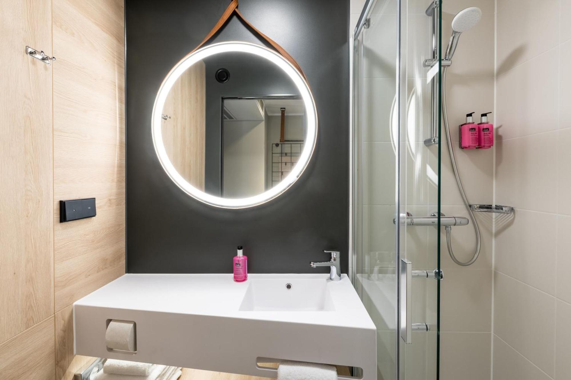 Moxy Dortmund City Экстерьер фото