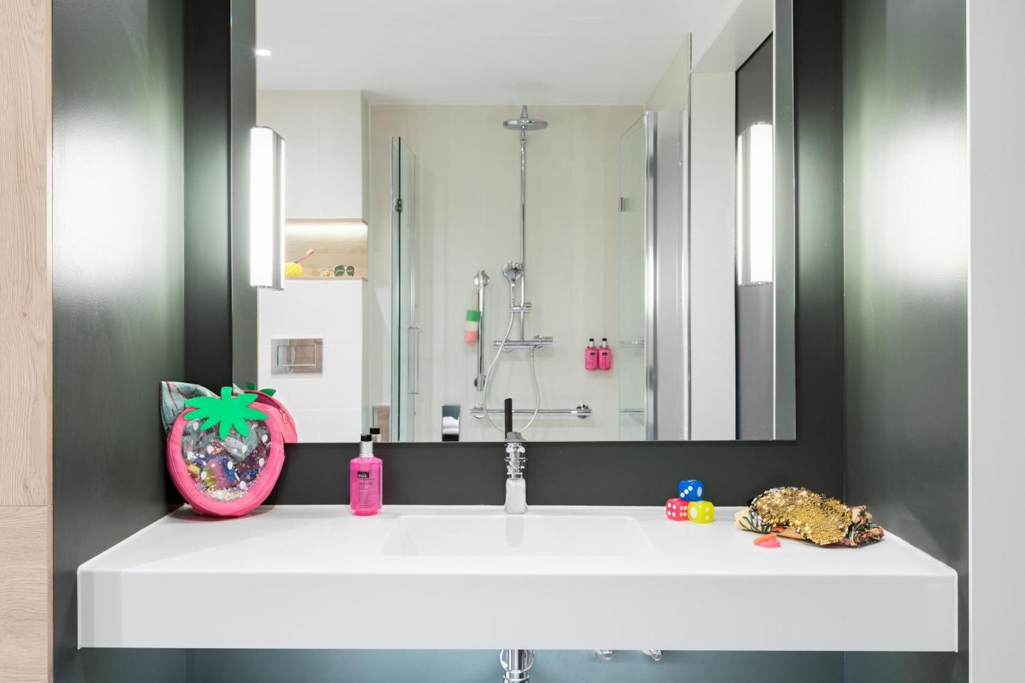 Moxy Dortmund City Экстерьер фото